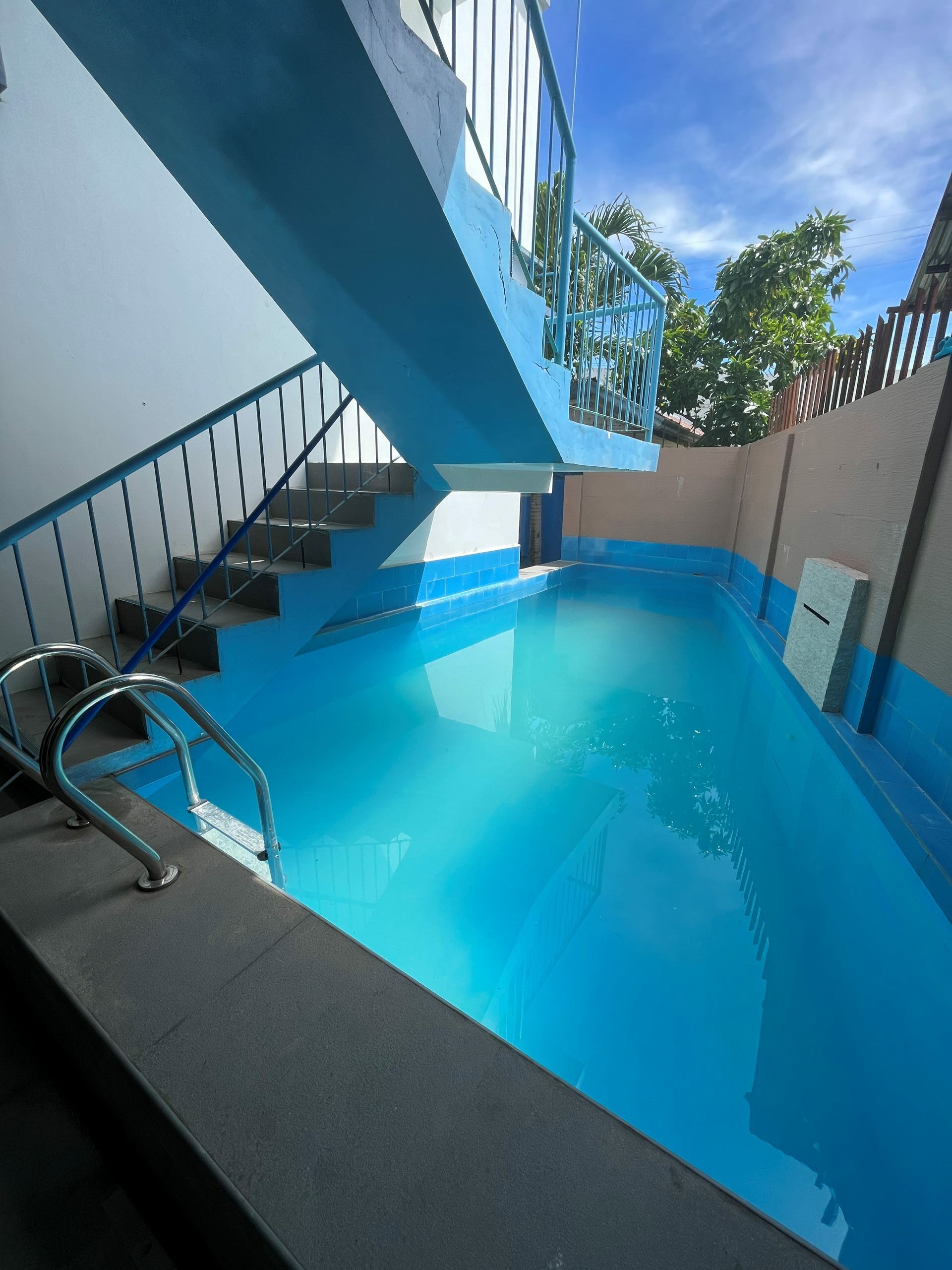 Swimming_Pool